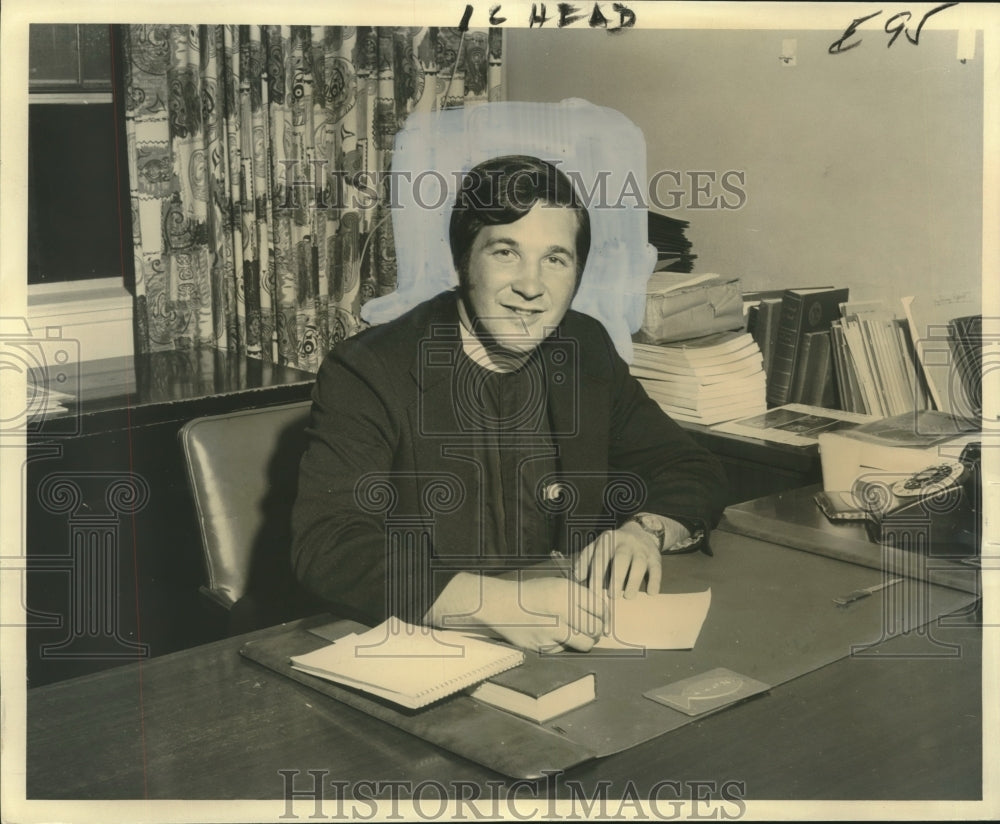 1973 Press Photo The Rev. Joe Morris Doss, rector of Grace Episcopal Church- Historic Images