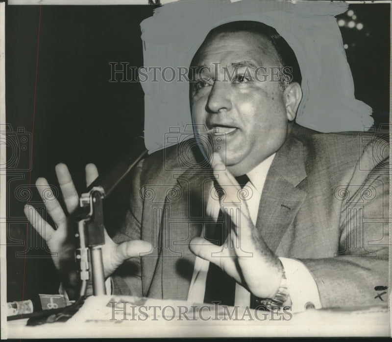 Load image into Gallery viewer, 1957 Press Photo Anthony Doria questioned by committee - noo10756
