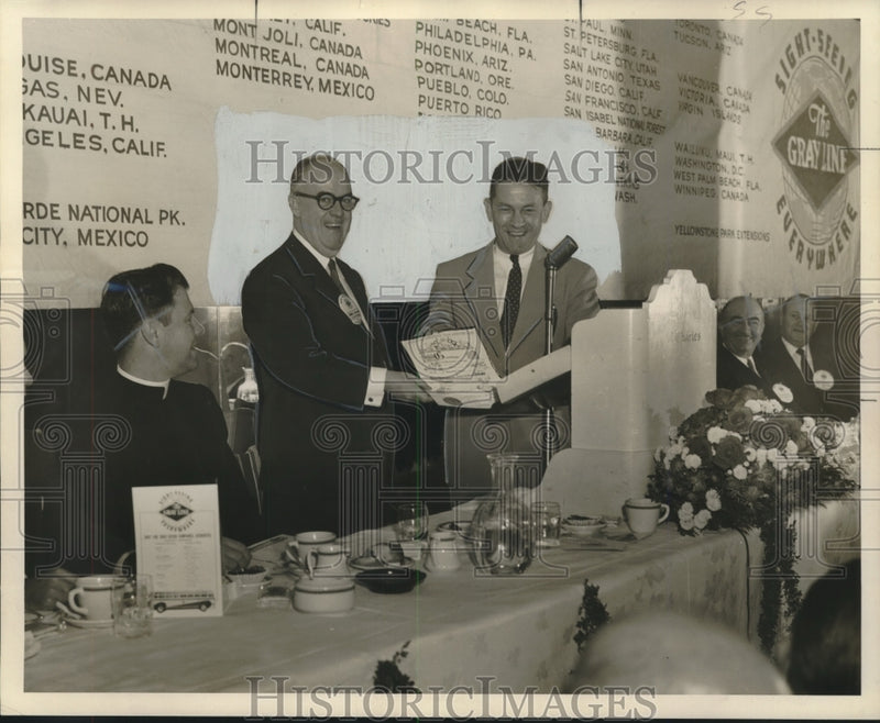 Load image into Gallery viewer, 1953 Press Photo Harry J. Dooley, Gray Line Sightseeing Companies President
