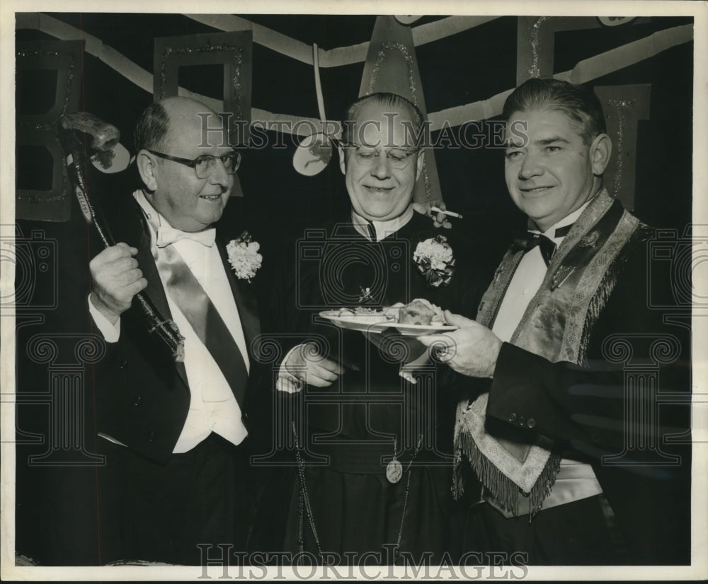 1960 Press Photo Judge Edward Haggerty Jr, Very Rev. O&#39;Connor &amp; Leo Donegan