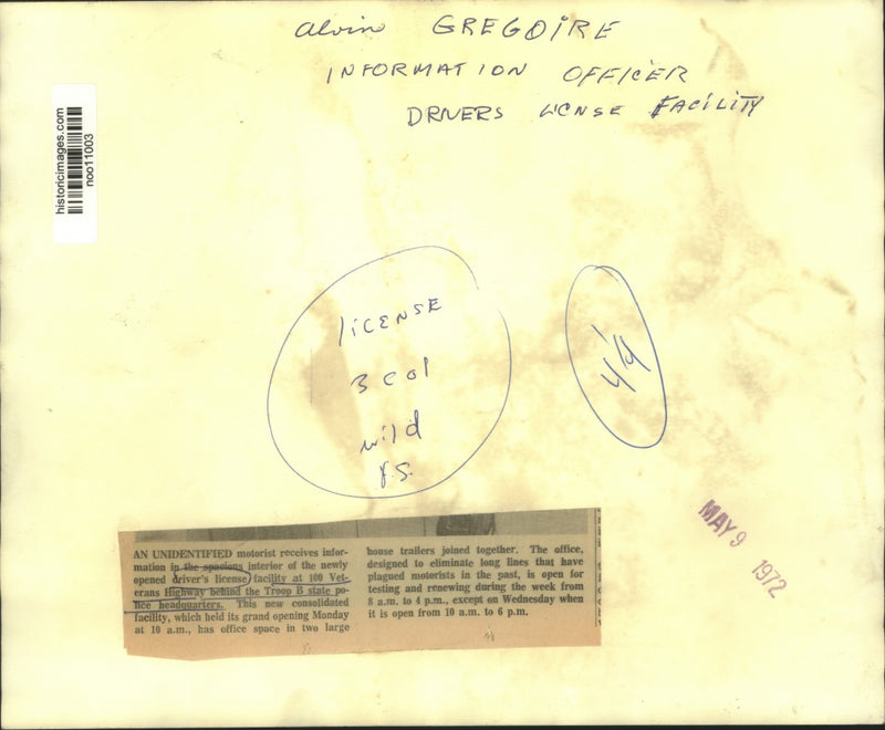 Load image into Gallery viewer, 1972 Press Photo Alvin Gregoire, officer at the new Drivers License Facility.
