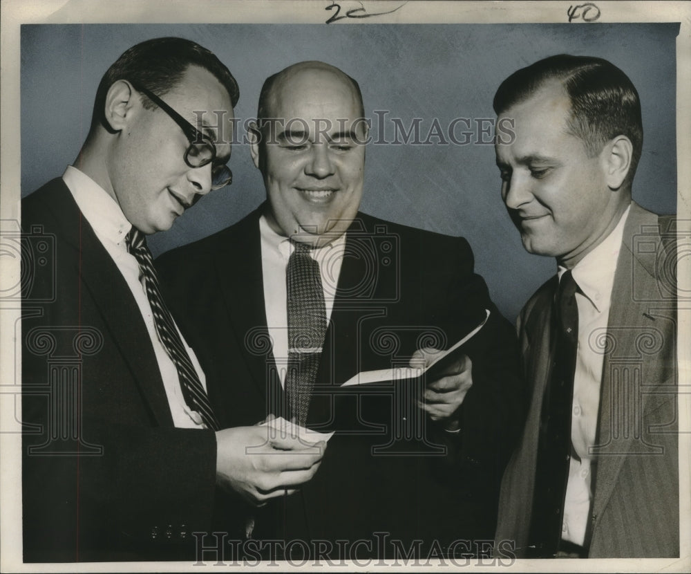 1955 Press Photo Doctors S.B Stern, Joseph A. Diaz and Leon D. Bultman