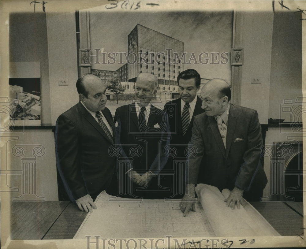 1972 Press Photo Plans for Community Mental Health Center at Touro Infirmary- Historic Images