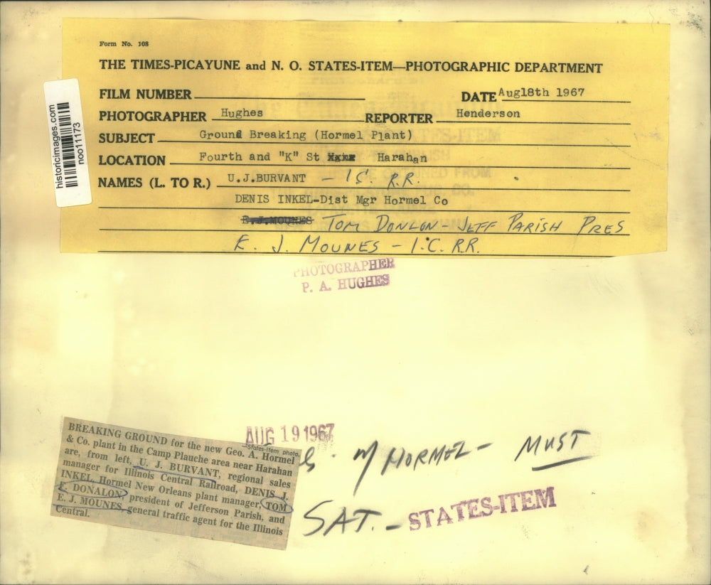 1967 Press Photo Delegates at groundbreaking ceremonies for Geo Hormel plant