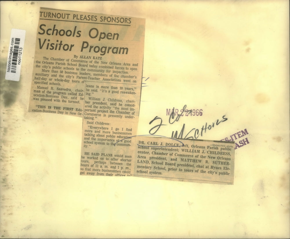 1966 Press Photo New Orleans School officials chat at Hynes Elementary School