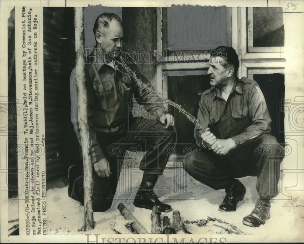 1952 Press Photo US Military Brig. Gen. Francis Todd with Maj. James Stevenson