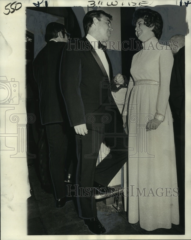 1973 Press Photo Mr. &amp; Mrs. Max and Polly Durham at Opera House anniversary - Historic Images