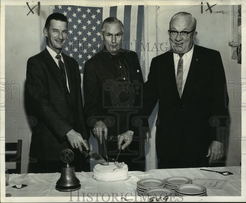 Load image into Gallery viewer, 1962 Press Photo Ceremonies at Kiwanis International Anniversary, Algiers, LA
