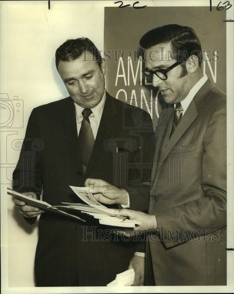 1970 Press Photo John Cieutat &amp; Arthur Duffel of American Cancer Society- Historic Images