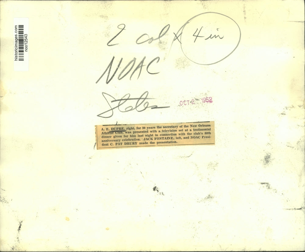 1952 Press Photo Jack Fontaine & C. Pat Drury honored A.E. Dupre during dinner