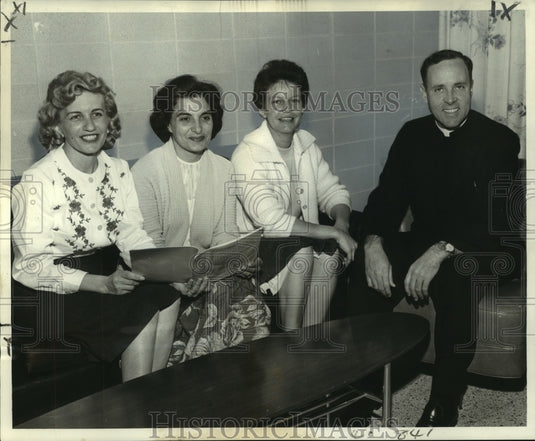 1962 Press Photo Mothers' Club of St. Joseph's School's Spring Fashion show