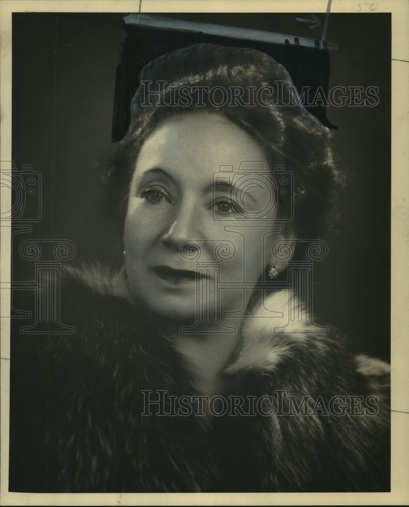 1947 Press Photo Mrs. Paz Raines de Massa, President New Orleans Civic Theater