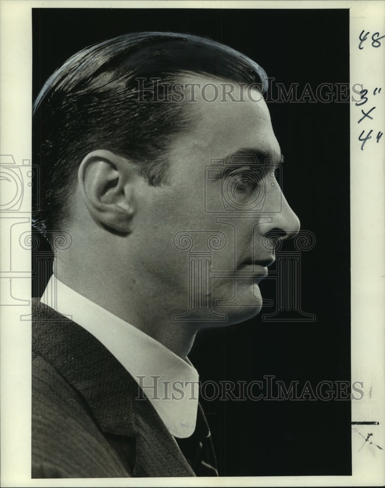 1975 Press Photo David Dukes as Robert Lassiter in "Beacon Hill"- Historic Images