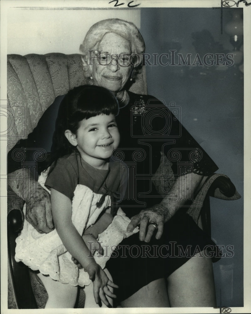 1970 Press Photo Hadassah Life Members Mrs. Nathan Eisenmann, Marilyn Debbe Rau- Historic Images