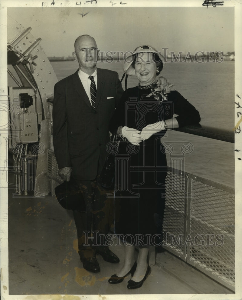 Load image into Gallery viewer, 1959 Press Photo Lionel F. Favret, founder of Favret Company, general contractor
