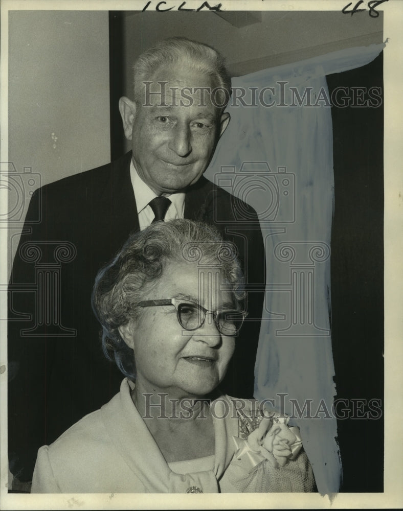 Load image into Gallery viewer, 1971 Press Photo Mr. and Mrs. Joseph P. Eschmann - noo13570
