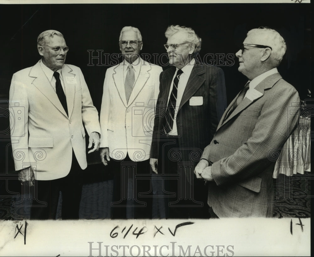 1976 Press Photo Attendees at Tulane University Graduation Ceremonies- Historic Images