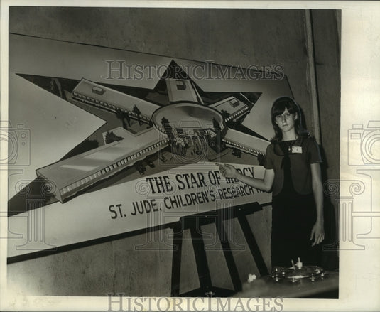 1966 Press Photo Teenagers' March Against Leukemia - Colleen Egan, Metairie