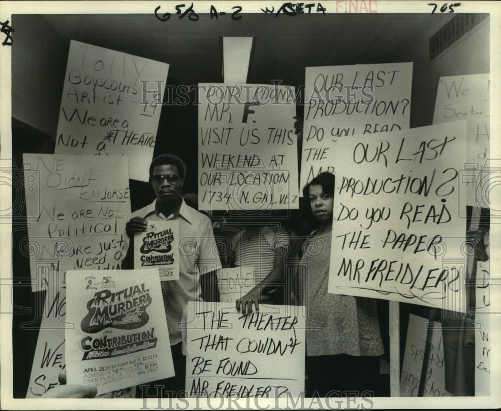 1978 Press Photo Monroe Bean, Ethiopian Theater Members at New Orleans City Hall- Historic Images