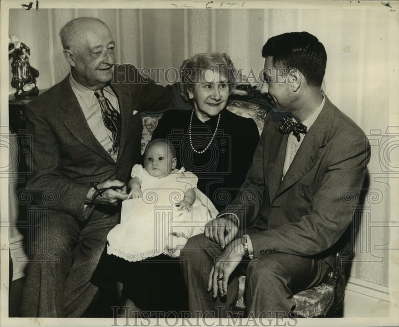 Load image into Gallery viewer, 1951 Press Photo Marquis and Marquise du Tertre of France Meet Grandchild
