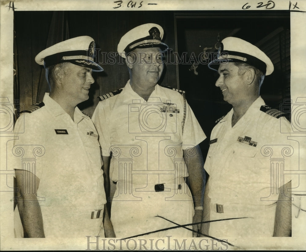 1973 Press Photo Naval Reserve Group Command-Officers at Ceremonies- Historic Images