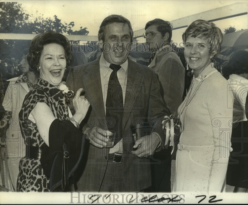 1974 Press Photo Citadel Alumni at Party Before Game against Tulane University- Historic Images