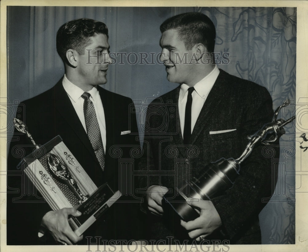 1977 Press Photo All American Football Stars receive awards - noo14248- Historic Images