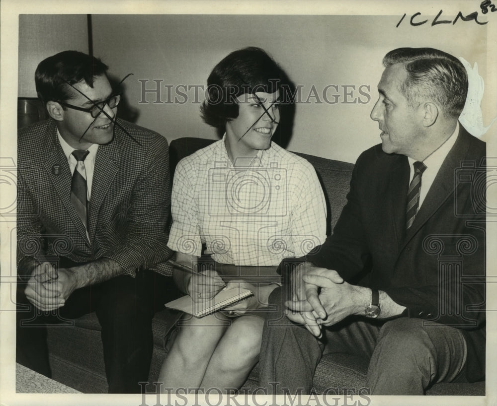 1967 Press Photo Loyola University - Seymour Epstein , Author, Being Interviewed- Historic Images