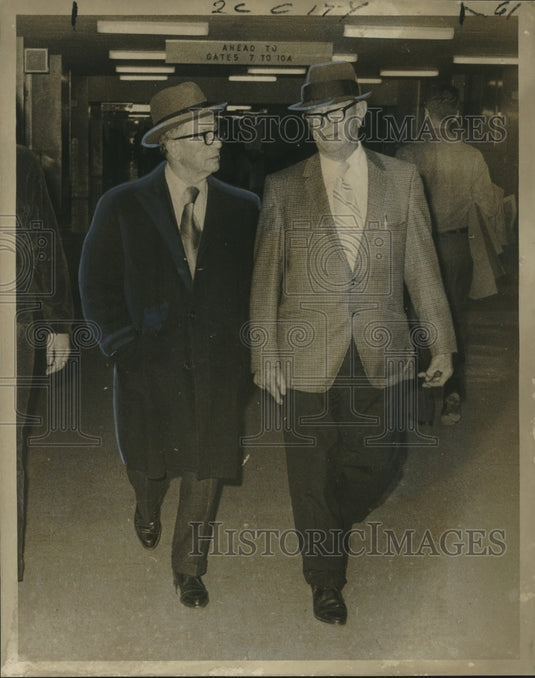 1972 Press Photo Senator Ellender & Brother at New Orleans Airport - noo14428