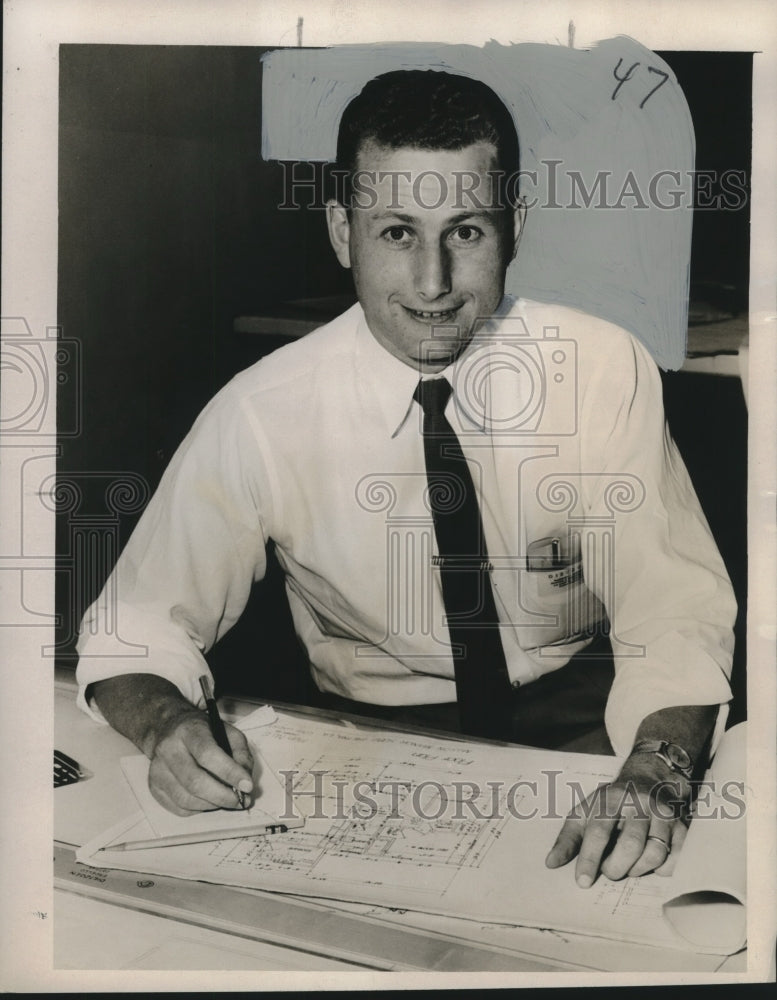 Load image into Gallery viewer, 1954 Press Photo Haydron Dukes, James F. O'Neil Company, New Orleans - noo14474
