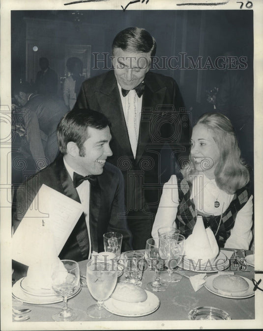 1973 Press Photo Dr. Anthony Falla is host for his son-in-law and daughter