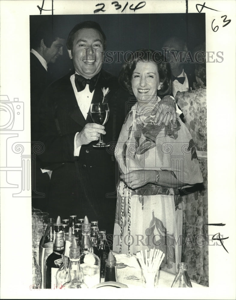 1979 Press Photo Dr. and Mrs. Stuart Farber at event.- Historic Images