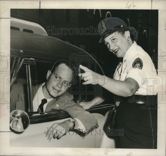 1955 Press Photo Policewoman Frances Fedele gives directions to James Plaunche
