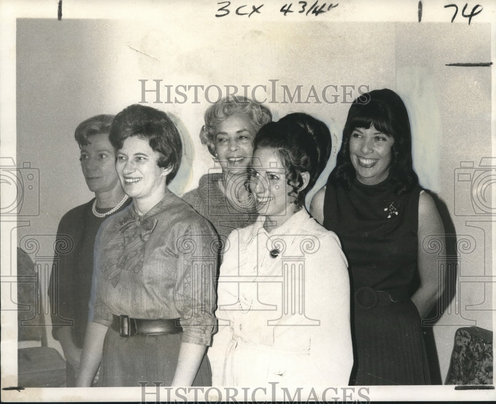 1970 Press Photo Mrs.  Farris &amp; officers of W. Jefferson Republican Women&#39;s Club- Historic Images