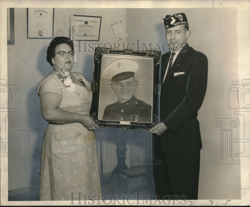 Load image into Gallery viewer, 1958 Press Photo Mrs. Falgout presents Lawrence Griffin portrait to Post No. 207
