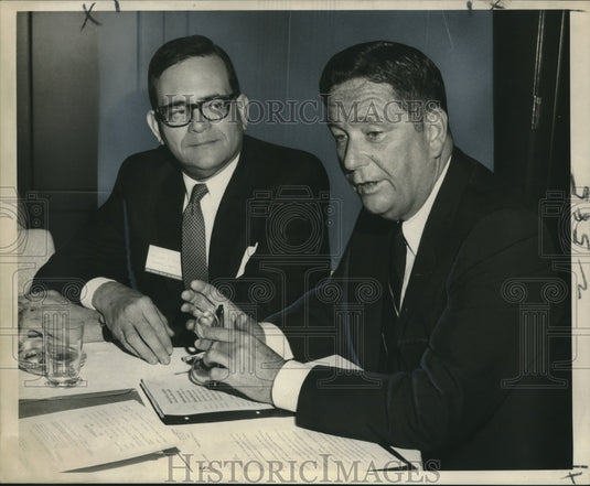 1969 Press Photo President of John Hancock Confers with New Orleans Agent