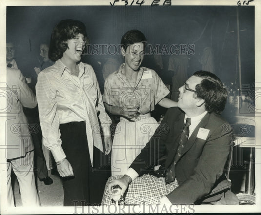 1978 Press Photo Jane Ball with Ann & Jim Hayes at Event- Historic Images