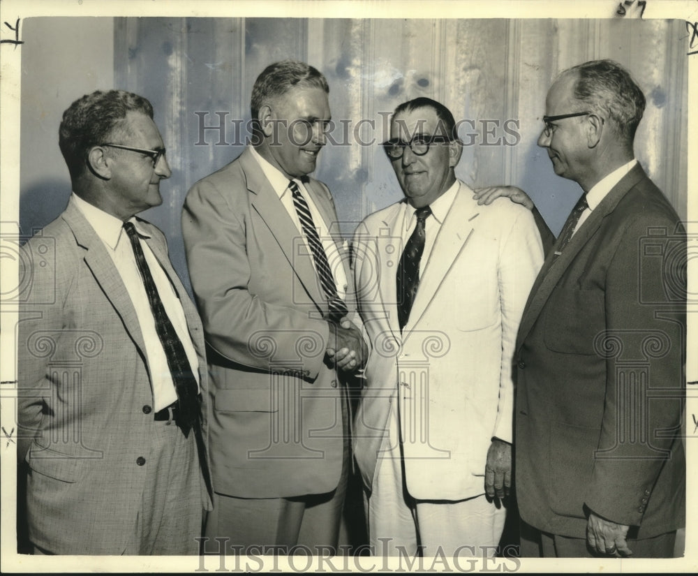 1958 Press Photo Louisiana Agriculture Leaders Honor Conservation Farmer