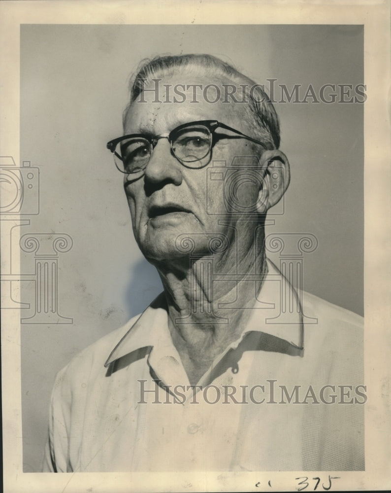 1965 Press Photo Edward L. Exsterstein Retired Today From the Times Picayune- Historic Images