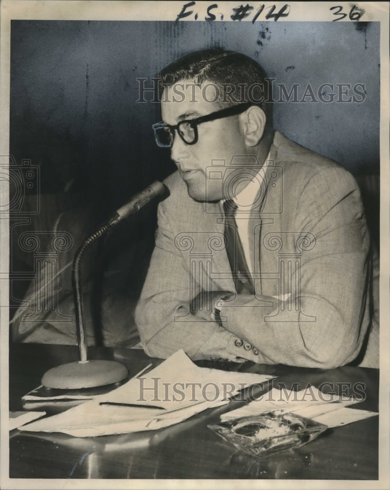 1966 Press Photo City Traffic Engineer John Exnicios, New Orleans City Hall