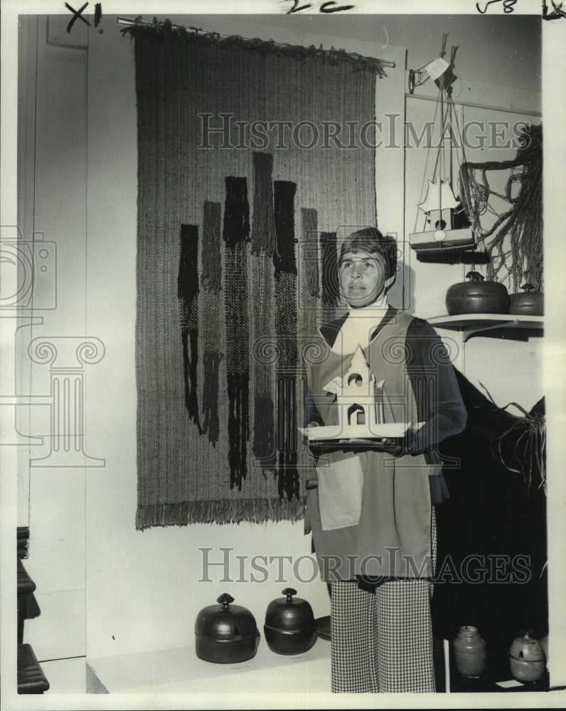 1975 Press Photo Louisiana Crafts Council Show of Weaving &amp; Pottery, New Orleans- Historic Images