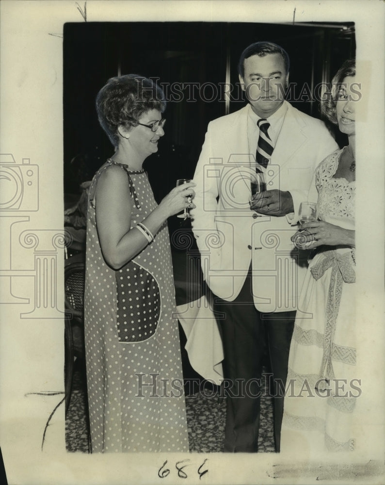 1975 Press Photo Diane Fee, New Orleans Opera Association &amp; Bill Slatten