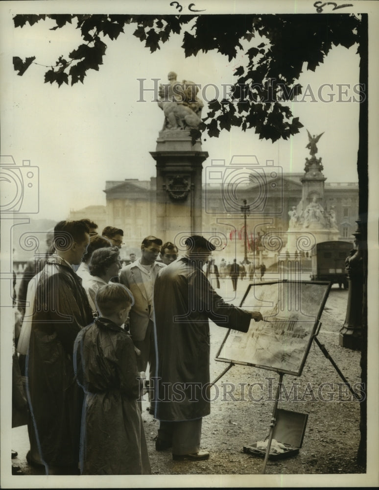 1959 Press Photo Dutch Artist J. Hsemck Paints Buckingham Palace, London- Historic Images