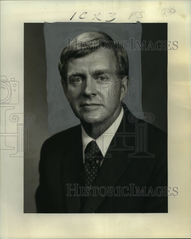 1974 Press Photo Director of State Department&#39;s New Orleans Reception Center- Historic Images