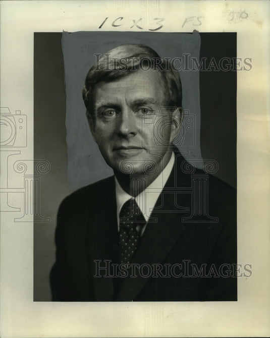 1974 Press Photo Director of State Department's New Orleans Reception Center- Historic Images
