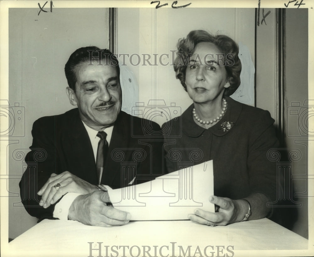  Press Photo Lee Early, National Association Club Athletic Directors with woman- Historic Images