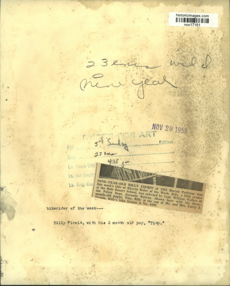 1950 Press Photo Bicycle Rider Billy Firmin Holding a Puppy On His Bike