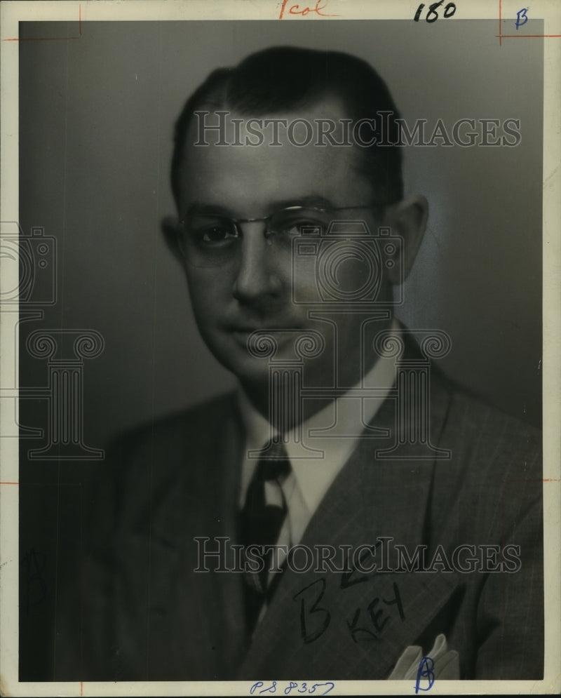 Load image into Gallery viewer, 1948 Press Photo Elmer D. Flanders, New Orleans Attorney - noo17242
