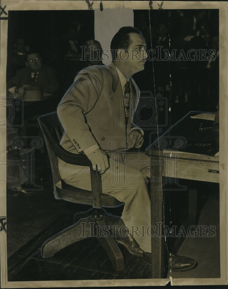 1951 Press Photo Telephone Union Head David Finn Testifies in Court, New Orleans