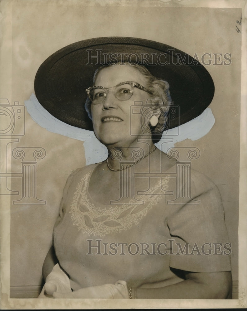 1958 Press Photo Literary Study Group President Mrs. Edgar B. Fontaine Sr.